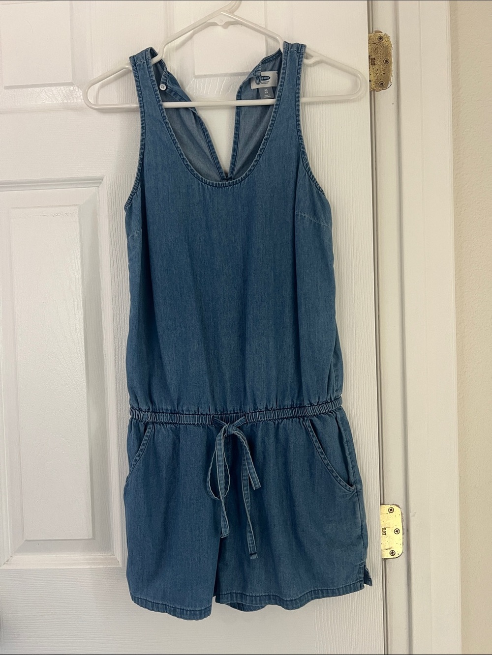 Old Navy 💙🩵 Denim Blue Sleeveless Romper with Drawstring Waist & Pockets ~ XS